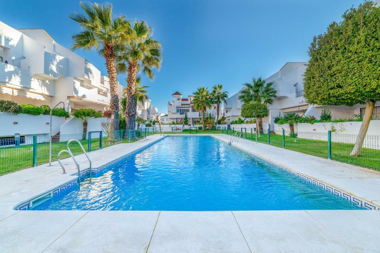 Apartamento En Urbanizacion Hacienda Golf Islantilla Isla Cristina Bagian luar foto