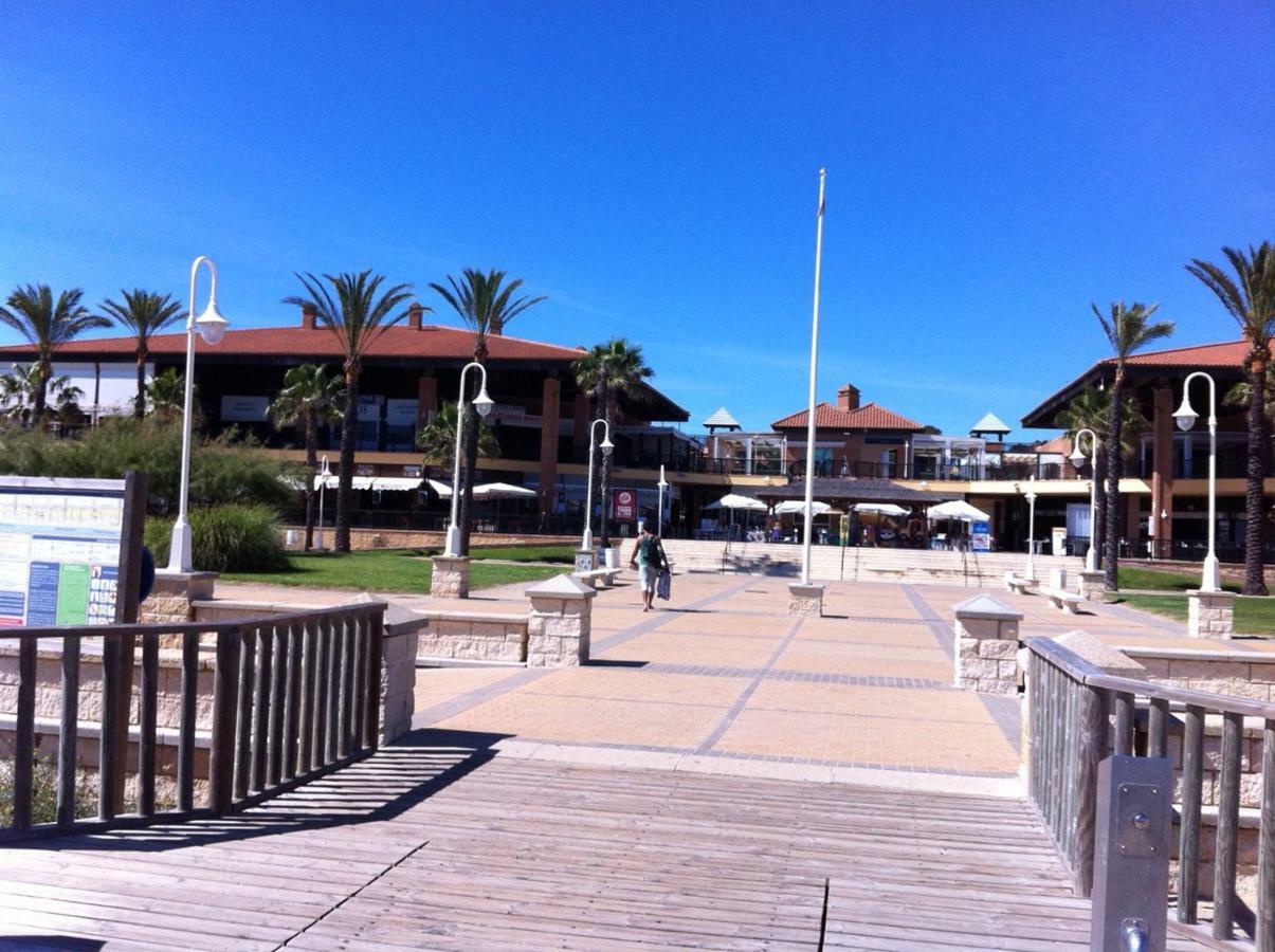 Apartamento En Urbanizacion Hacienda Golf Islantilla Isla Cristina Bagian luar foto