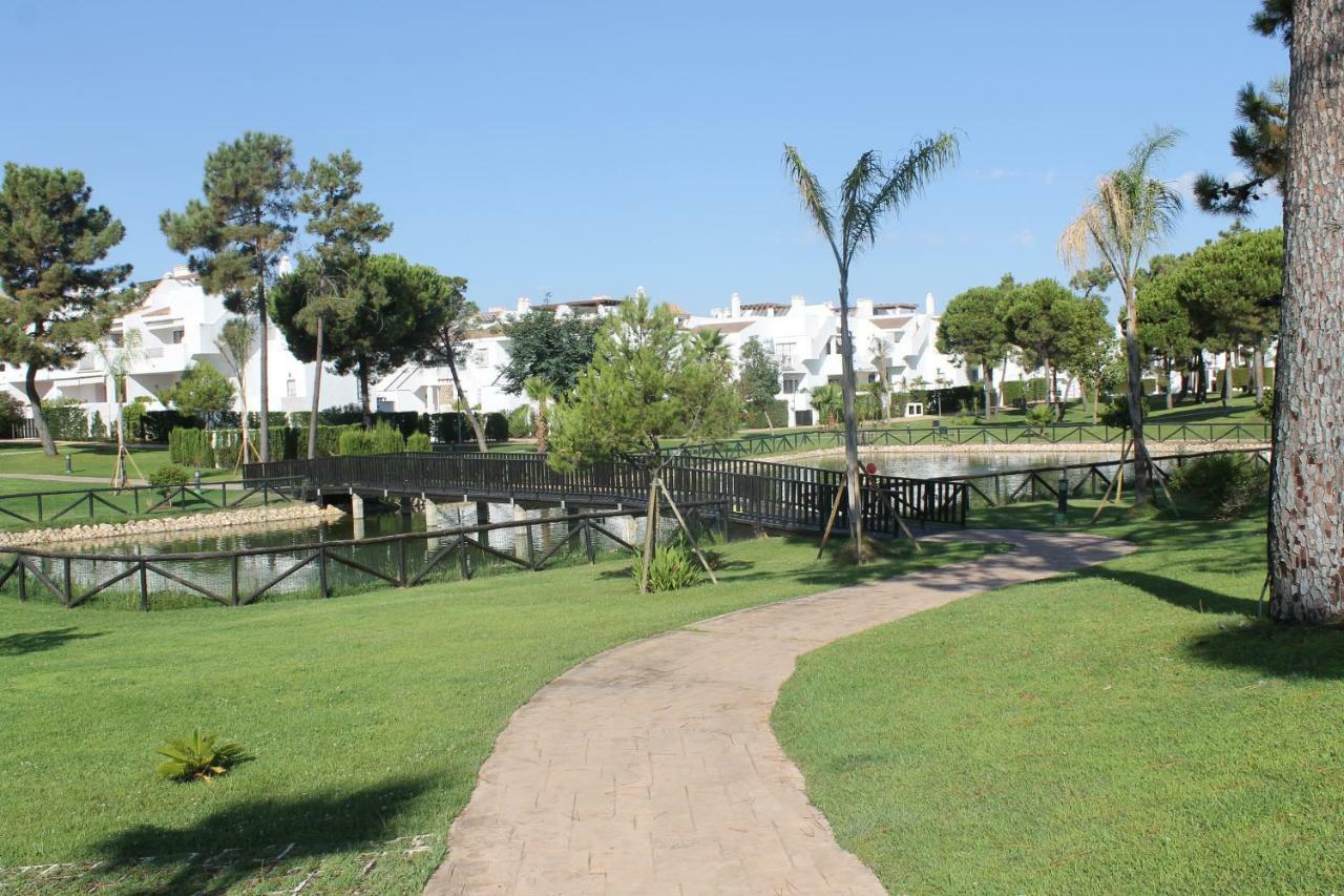 Apartamento En Urbanizacion Hacienda Golf Islantilla Isla Cristina Bagian luar foto