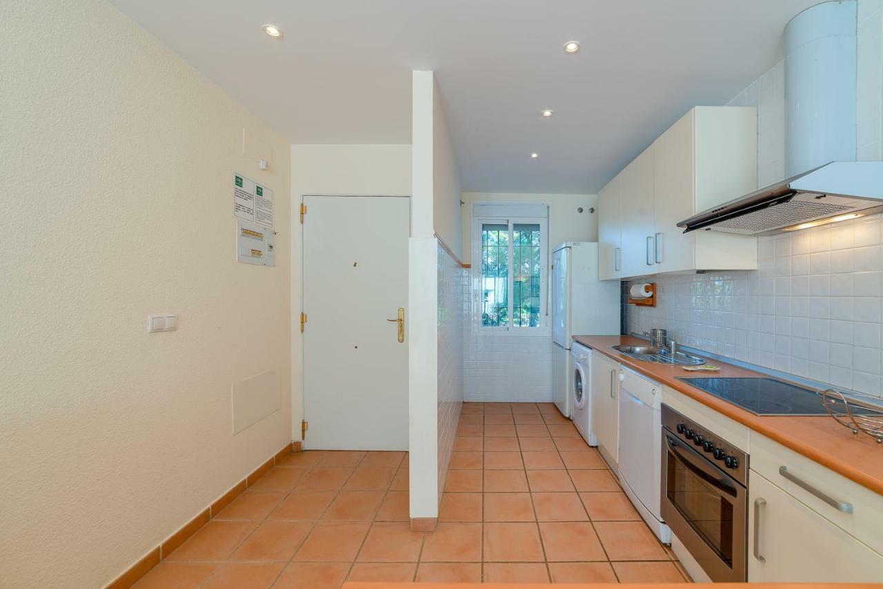 Apartamento En Urbanizacion Hacienda Golf Islantilla Isla Cristina Bagian luar foto